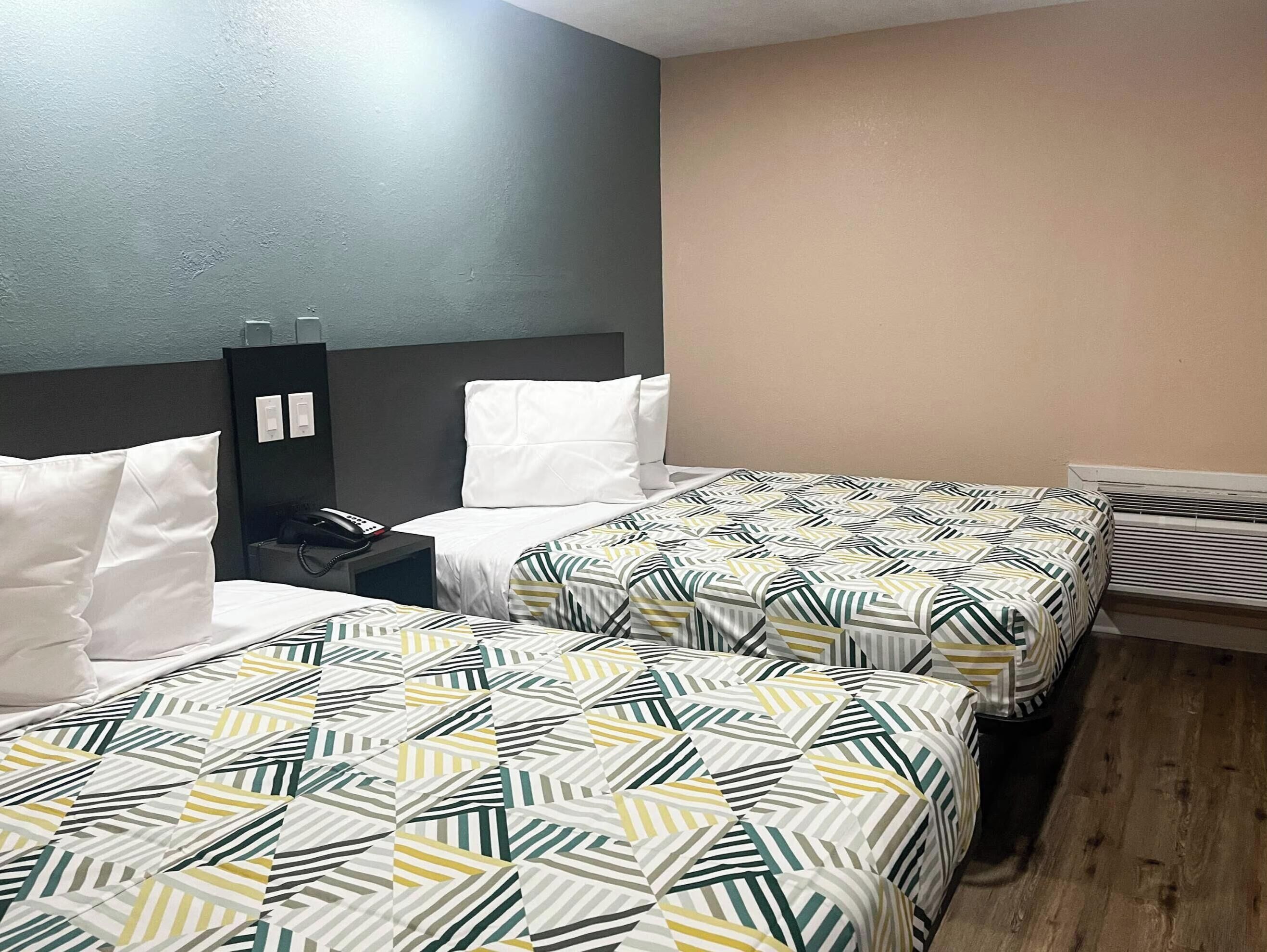 Premium bedding, WiFi (free), bed sheets