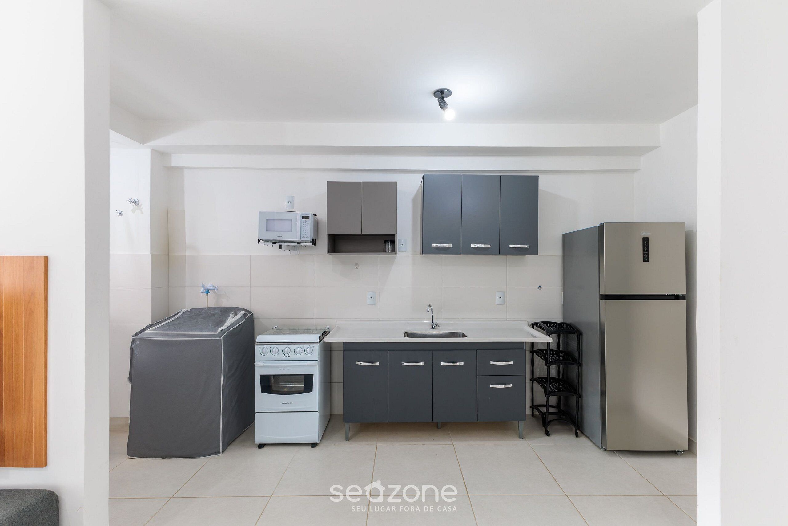 Basic Apartment | Private kitchen