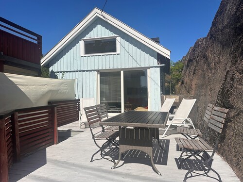 Beautiful guest house with 2 double beds perfect for relaxing getaway