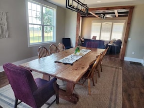 Dining - Farm House at Newberry. (Newberry)