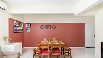 Basic Apartment | Interior