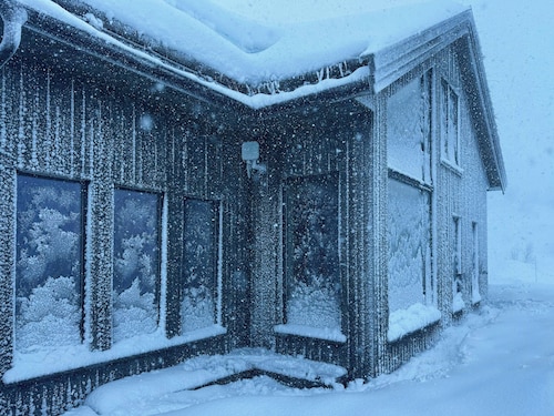 Mountain cabin in Ljosland with ski-in access