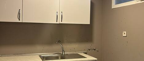 Apartment, 2 Bedrooms, Smoking, City View | Interior