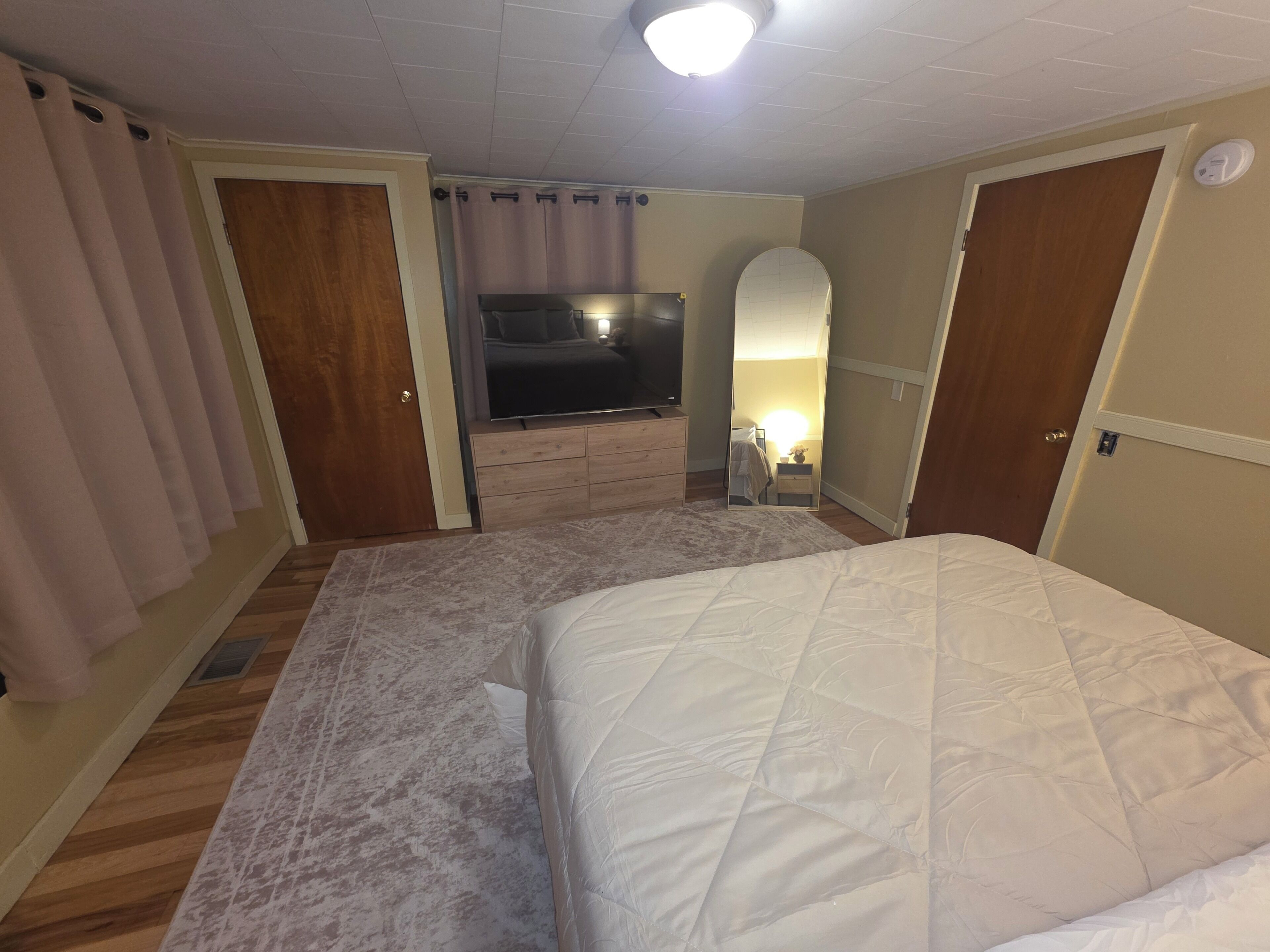 2 quartos, ferros/tábuas de passar roupa, Wi-Fi de cortesia
