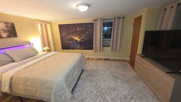Iron/ironing board, WiFi (free), bed sheets