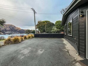 Property grounds - Lakeview Unit for Two | Near Queenstown (Queenstown)