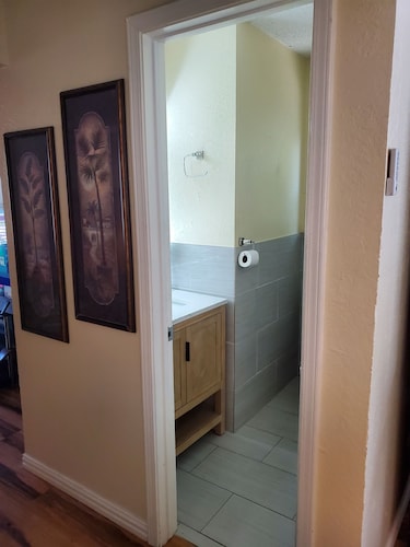 3-bedroom townhome in the Arlington Area  -In the center of everything!-