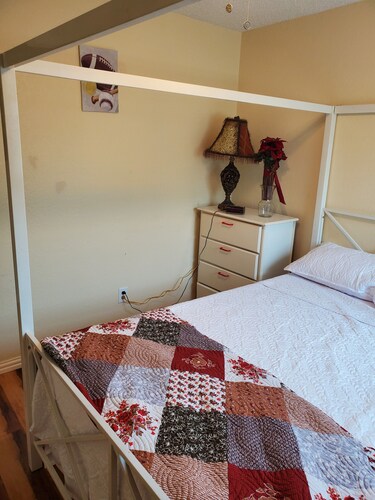 3-bedroom townhome in the Arlington Area  -In the center of everything!-