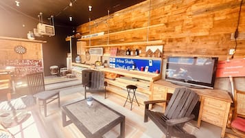 Bar (in der Unterkunft)