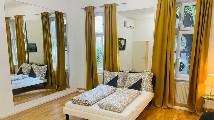 Direct City Center Rooms-Josefs Rooms
