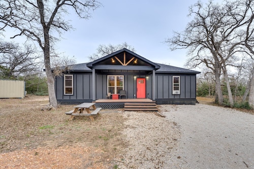 Private 10-acre Cabin Retreat!