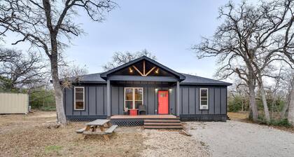 Private 10-acre Cabin Retreat!
