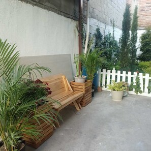 Terrace/patio - Casa Bella Suites Ibarra: Modern apartment in La Victoria, near the universities (Ibarra)