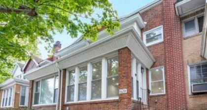 Fantastic 3-bedroom house in nice quiet Philadelphia neighborhood!!
