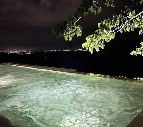 LoftMerak sunsets, Jacuzzi, terrace, privacy, wifi