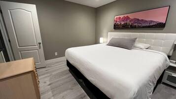 Desk, iron/ironing board, WiFi, bed sheets