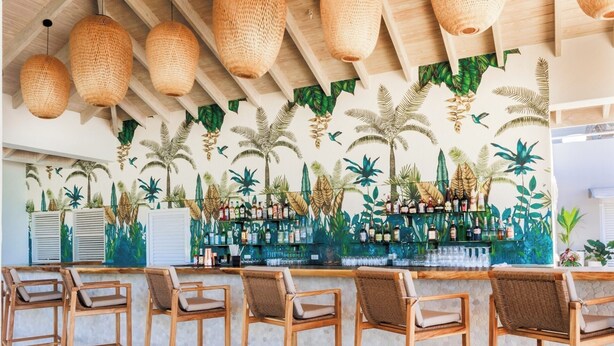 Bar (on property) - Suite 35: 2-Bedroom Ocean-View Suite with Wraparound Terrace, Antigua (Urlings)