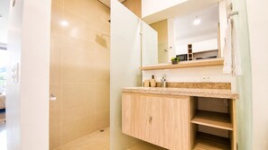 Departamento de lujo, balcón, vista a la montaña | Baño