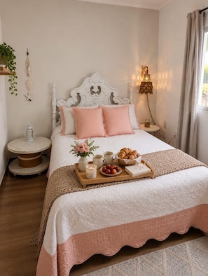 Room - Our lovely house has this beautiful mango tree if you like enjoy been outside (Vila Velha)