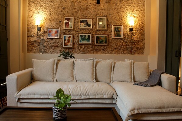 Living area - Vrbo Property (Mérida)