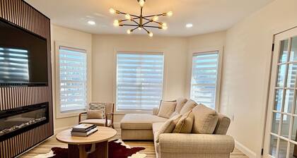 Stylish and cozy retreat, Utica