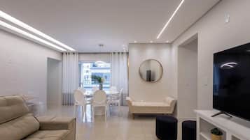 Appartement de base | Aire de séjour | Téléviseur de 40 po avec télévision numérique