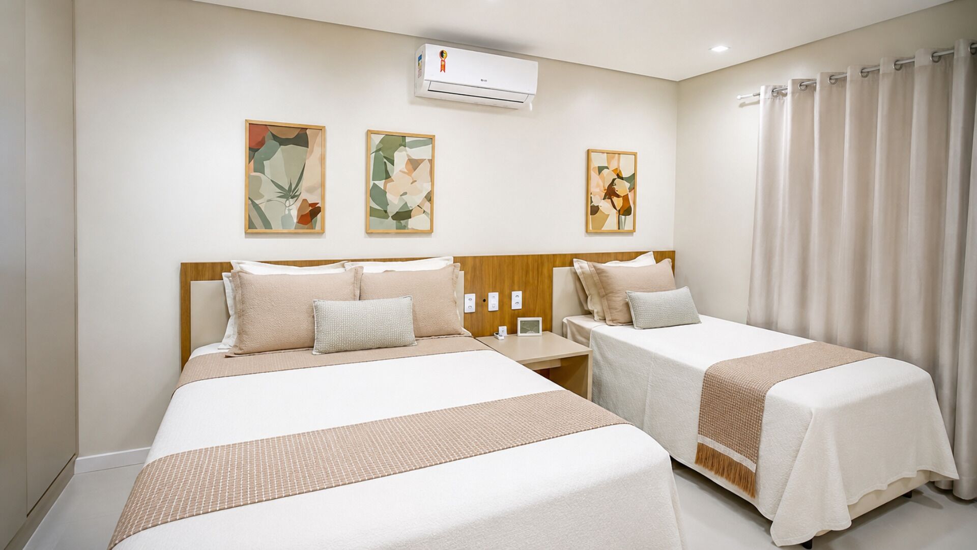 Deluxe House, 3 Bedrooms, Pool Access, Lake View | Premium bedding, desk, laptop workspace, WiFi (free)