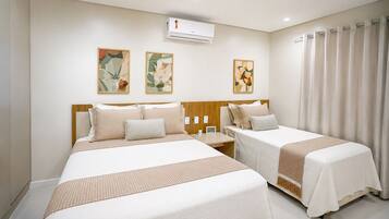 Deluxe House, 3 Bedrooms, Pool Access, Lake View | Premium bedding, desk, laptop workspace, WiFi (free)