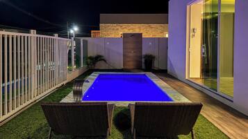 Rumah Deluks, 3 kamar tidur, akses ke kolam renang, pemandangan danau | Kolam renang | 2 kolam renang outdoor