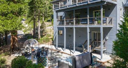 Karaoke, Pool Table, Arcade, Outdoor Games, Bubble Dome, Grill, Spa: Starfall Lodge