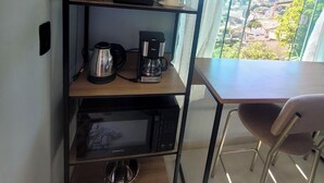Comfort Suite, Sea View | In-room dining