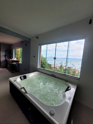 Comfort Suite, Sea View | Interior