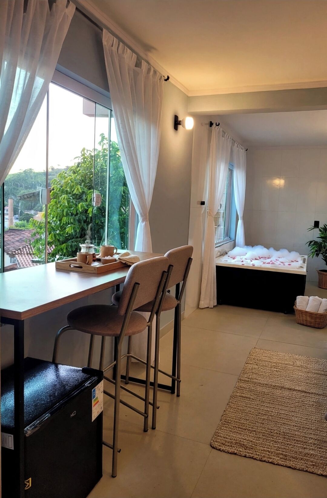Comfort Suite, Sea View | Blackout curtains, free WiFi
