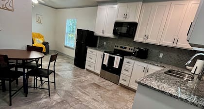 New build 1-bedroom apartment in delightful Tyler