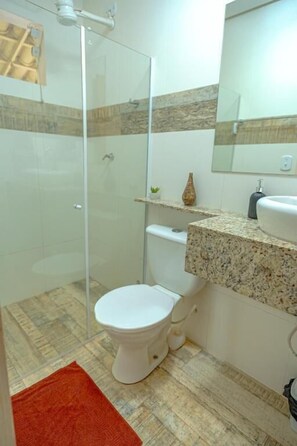 Standard-Doppelzimmer, Gartenblick | Badezimmer