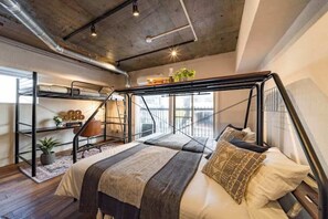 WiFi, bed sheets - Stylish suite for 4 people 2F / 10 minutes from Shinjuku & Tokyo Station tram / (Shinjuku City)