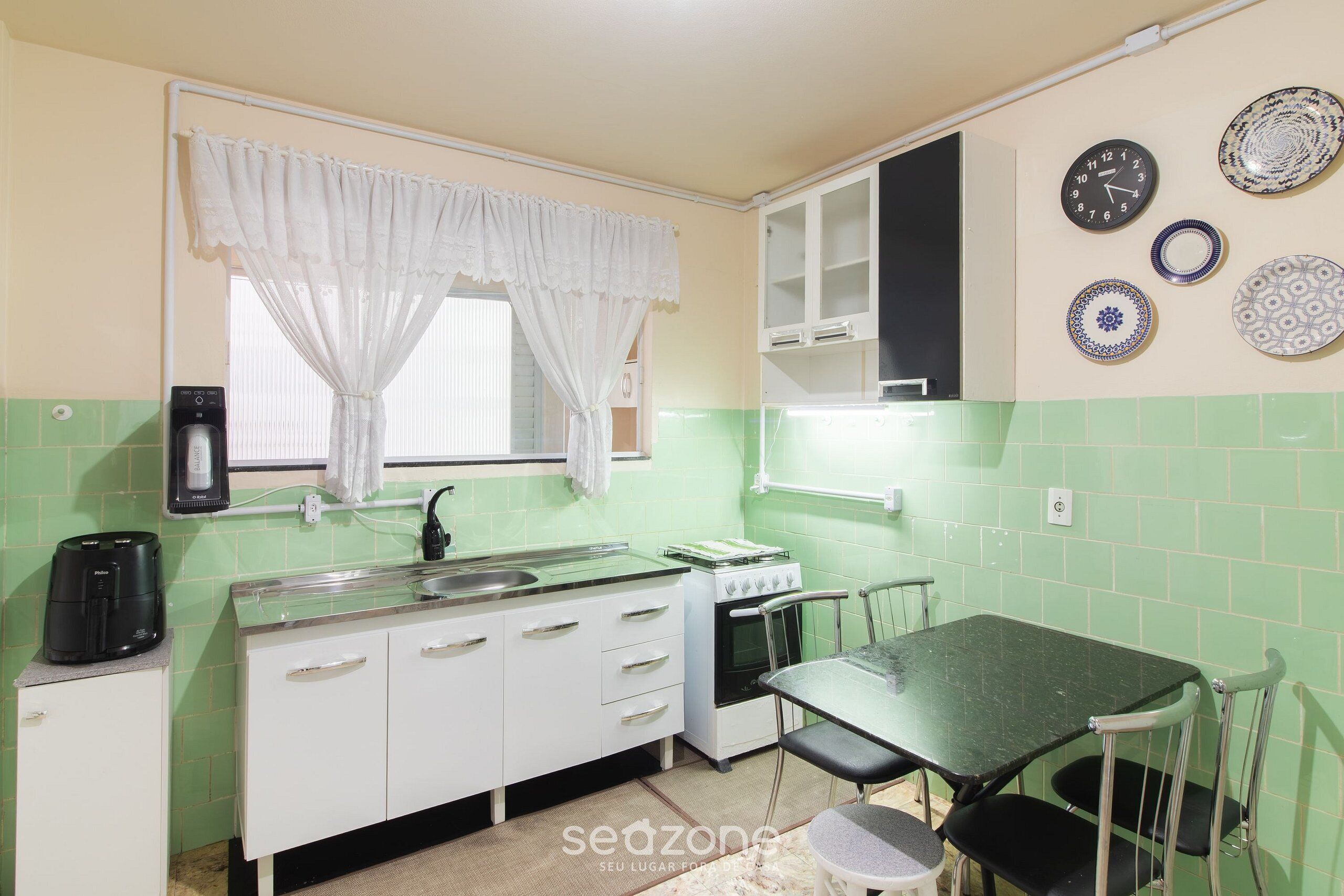 Departamento básico | Cocina privada