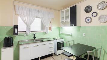 Departamento básico | Cocina privada