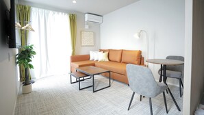 Nhà Duplex, 2 phòng ngủ, không hút thuốc, ban công | Khu phòng khách