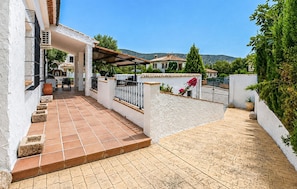 Terrace/patio - Amazing home in Iznajar (Iznajar)