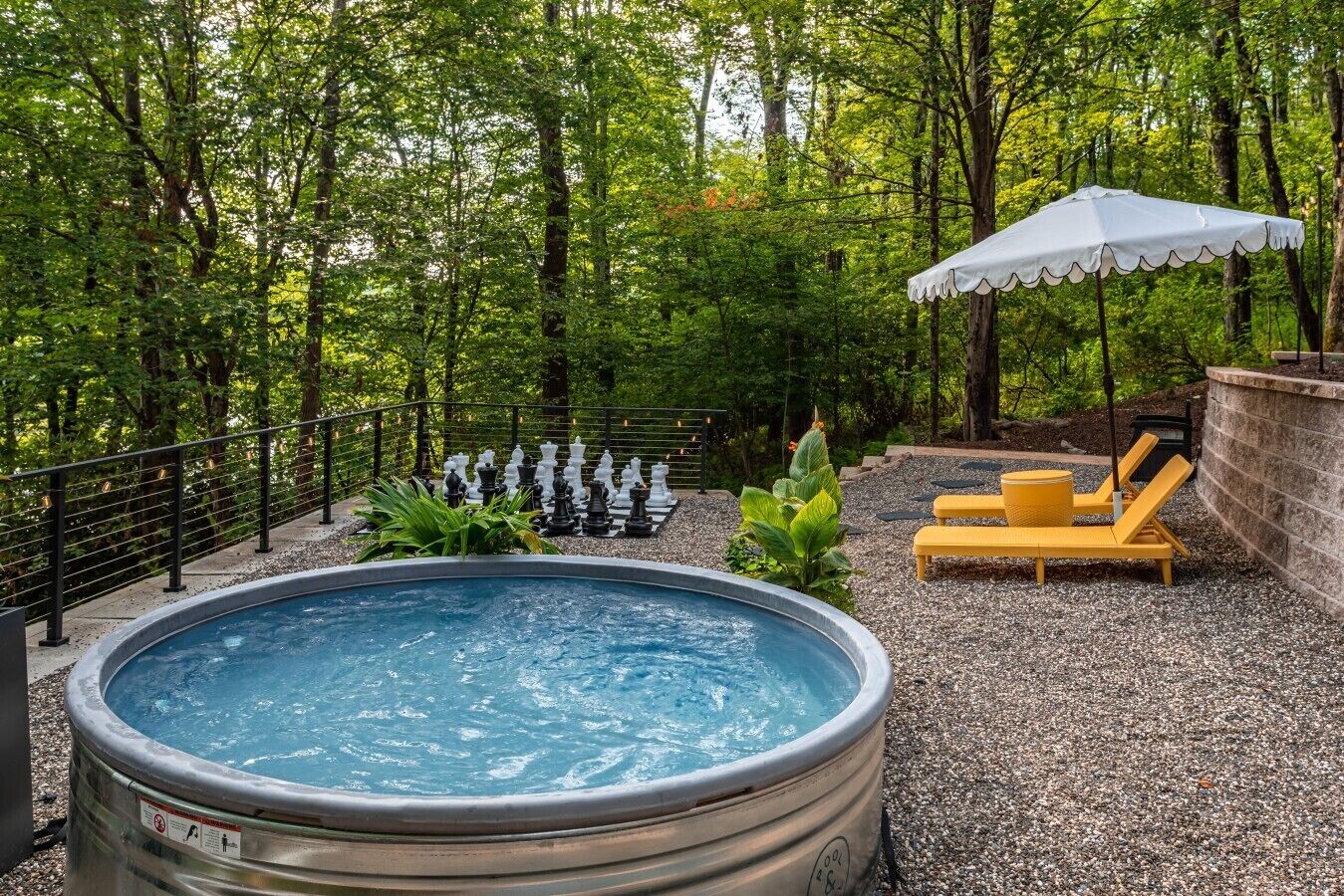 Outdoor spa tub