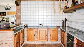 Unclassified image, 5 of 20, button - Amazing home in Benalub Casas Viejas (Benalub Casas Viejas)