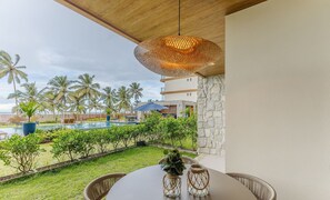 Basic Apartment | Outdoor dining - Apartment in Condo With Pool and sea View Pet0008 (Ilhéus)