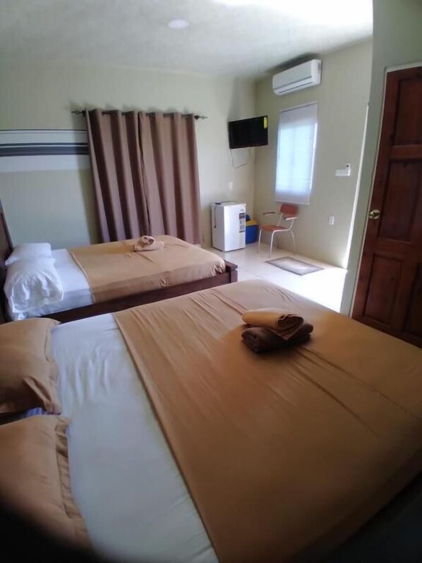 Family Quadruple Room, Balcony | WiFi (free) - Douglas Airport Guesthouse (Zanderij)