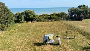 Property grounds - Seaside Serenity Escape in Westgate one bed apartment sleeps 3 (Westgate-on-Sea)