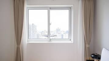 Family Apartment, 2 Bedrooms, Non Smoking, City View | Interior
