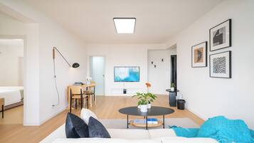Blackout drapes, soundproofing, WiFi (free)