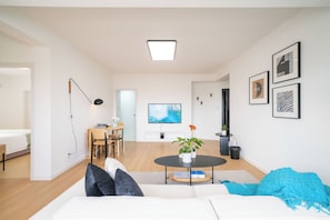 Verdunkelungsvorhänge, schallisolierte Zimmer, kostenloses WLAN