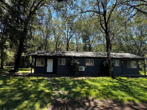 Chinook Cabin / Rogue River Reserve