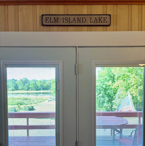 The Lake Haus: Peaceful 2BR Waterfront Getaway on Elm Island Lake